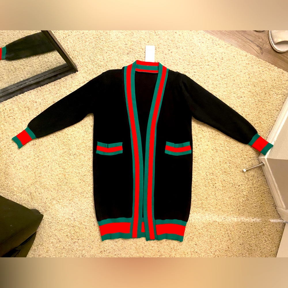 NWT Black/Red/Green 2 Pocket Cardigan